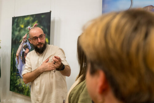 Wernisaż "Tam, gdzie Ziemia pamięta"